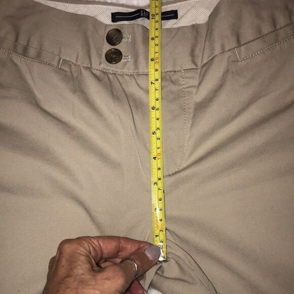 Gap Curvy Gapstretch Khaki Tan Capris Size 2 Excellent Condition Closet Classic! - Picture 12 of 13